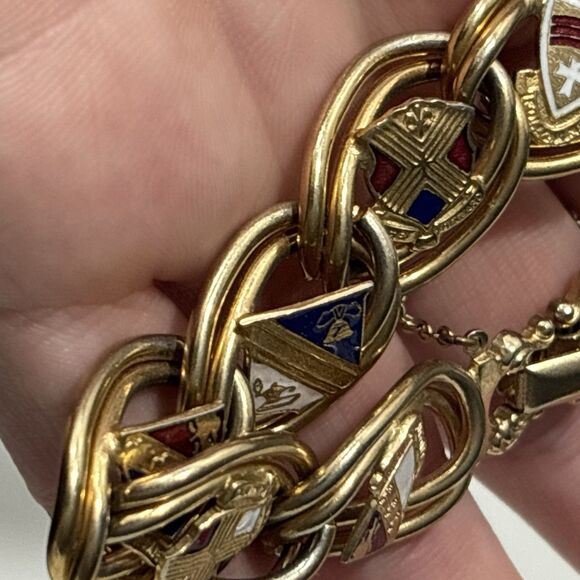 Vintage Gold Tone Heraldic Enamel Shield Link Bracelet 7" - Picture 14 of 14